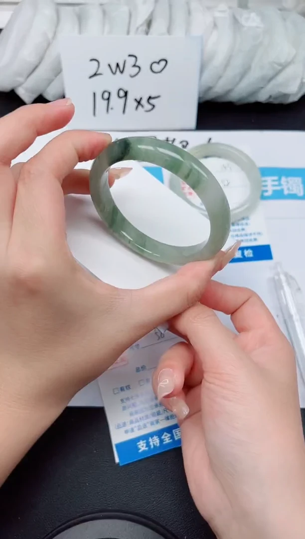 【闪购商品】石英质玉手镯未镶嵌G154-58