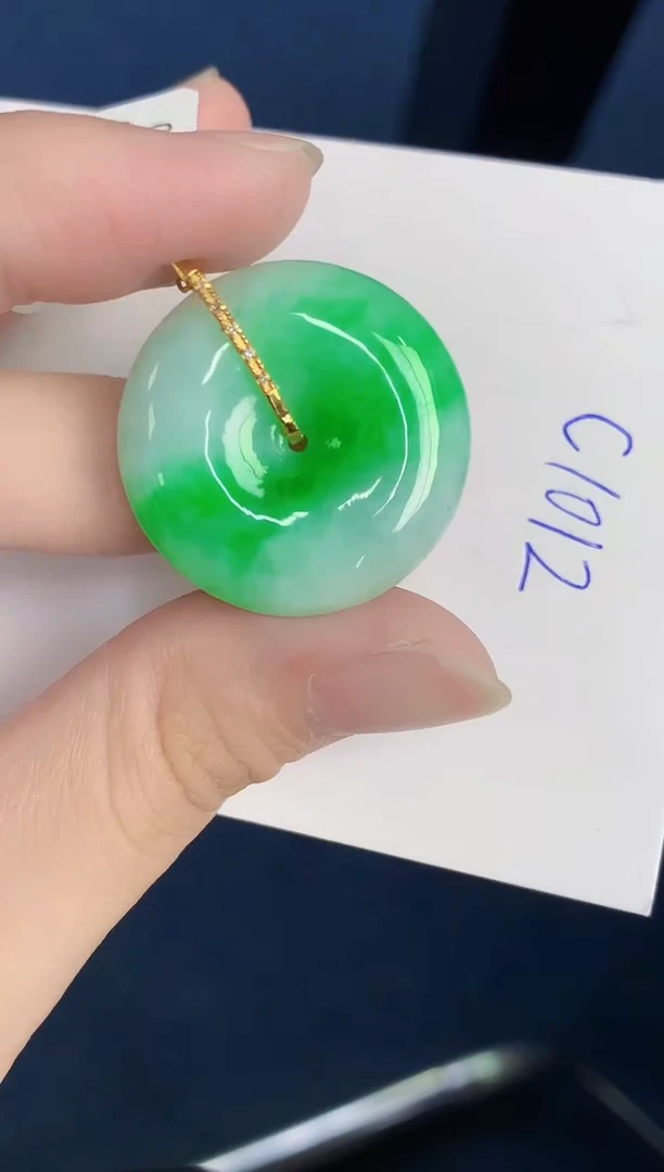 颈饰18K金镶嵌翡翠天然翡翠缅甸A货