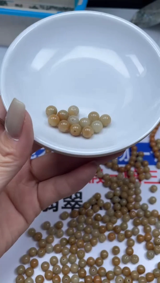 翡翠散珠未镶嵌Q13翡翠散珠卡约6+mm单圈30颗