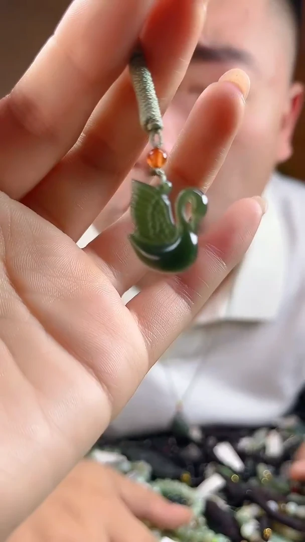 和田玉未镶嵌颈饰多样性发货，拍一发一