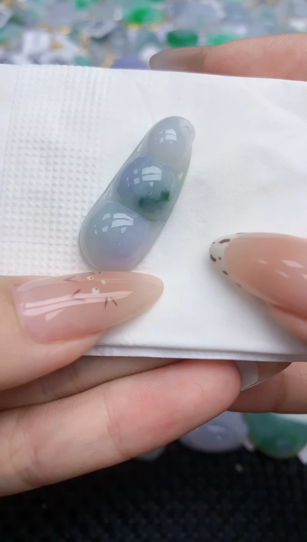 翡翠未镶嵌颈饰228   天然翡翠A货