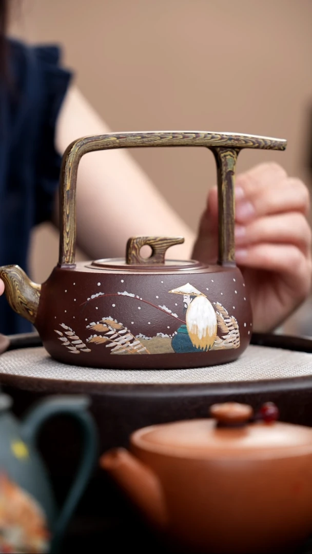 茶壶紫砂紫泥绞泥提梁泥绘渔翁
