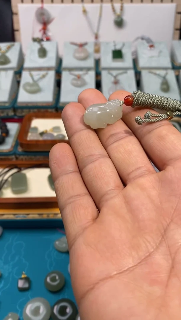 【闪购商品】和田玉颈饰未镶嵌貔貅