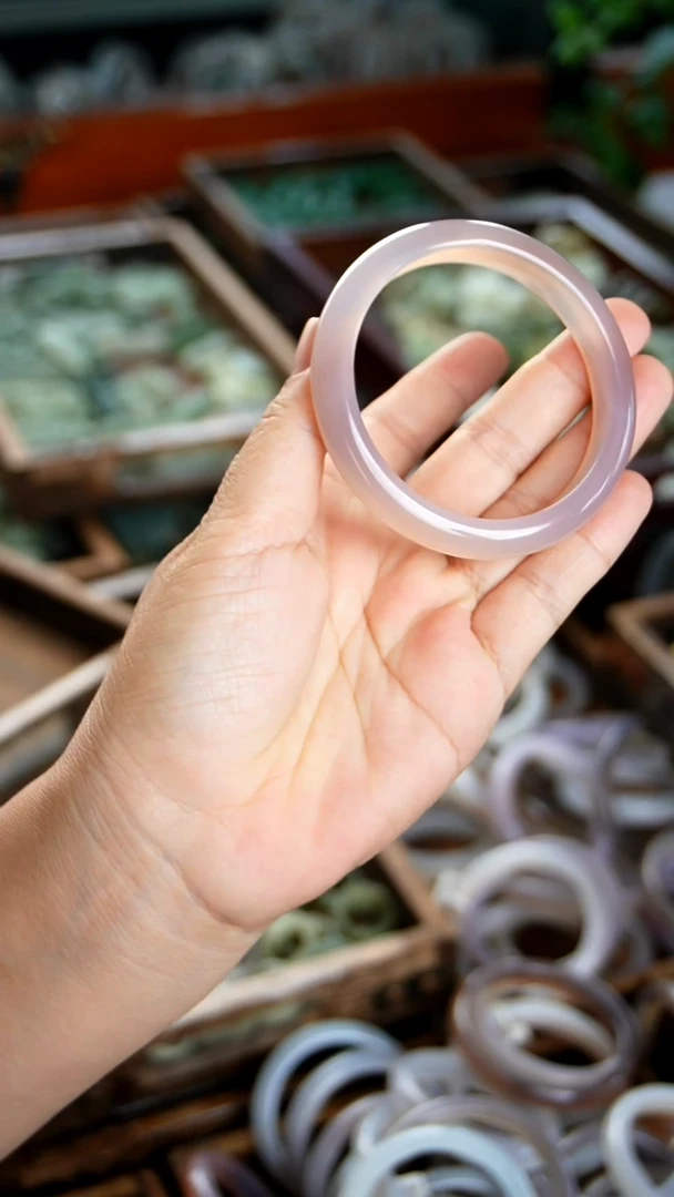 未镶嵌镯子玛瑙/玉髓1.1   59圈口