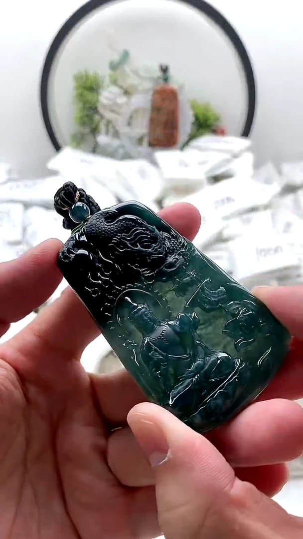 颈饰未镶嵌翡翠大势至