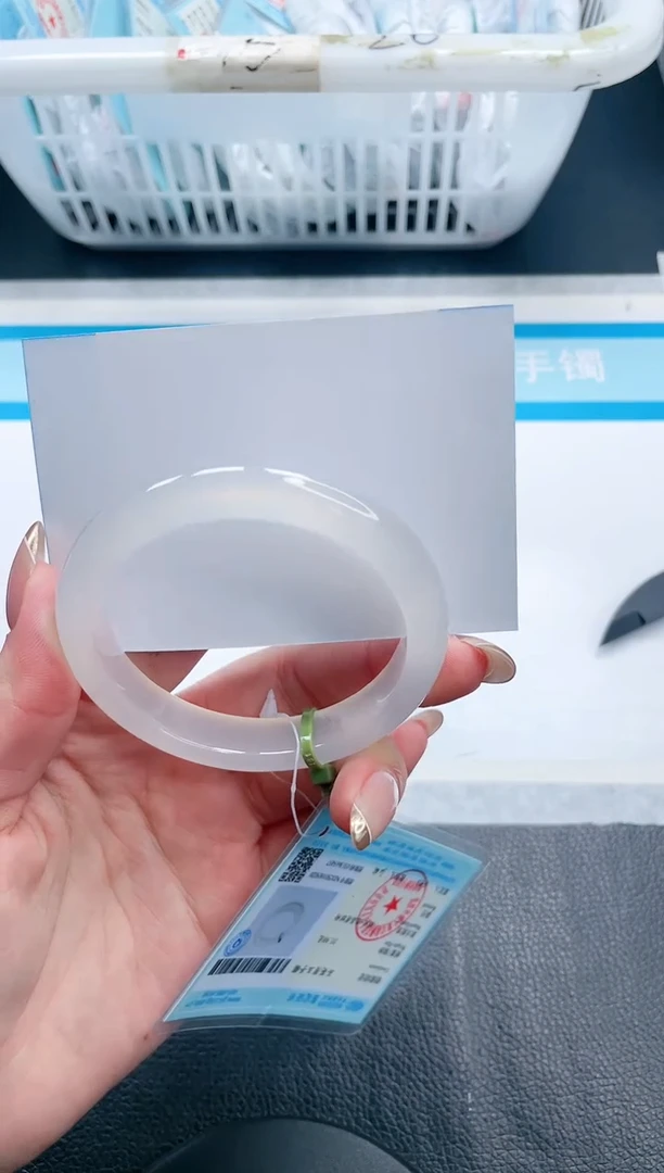 【闪购商品】石英质玉手镯未镶嵌22V336-55