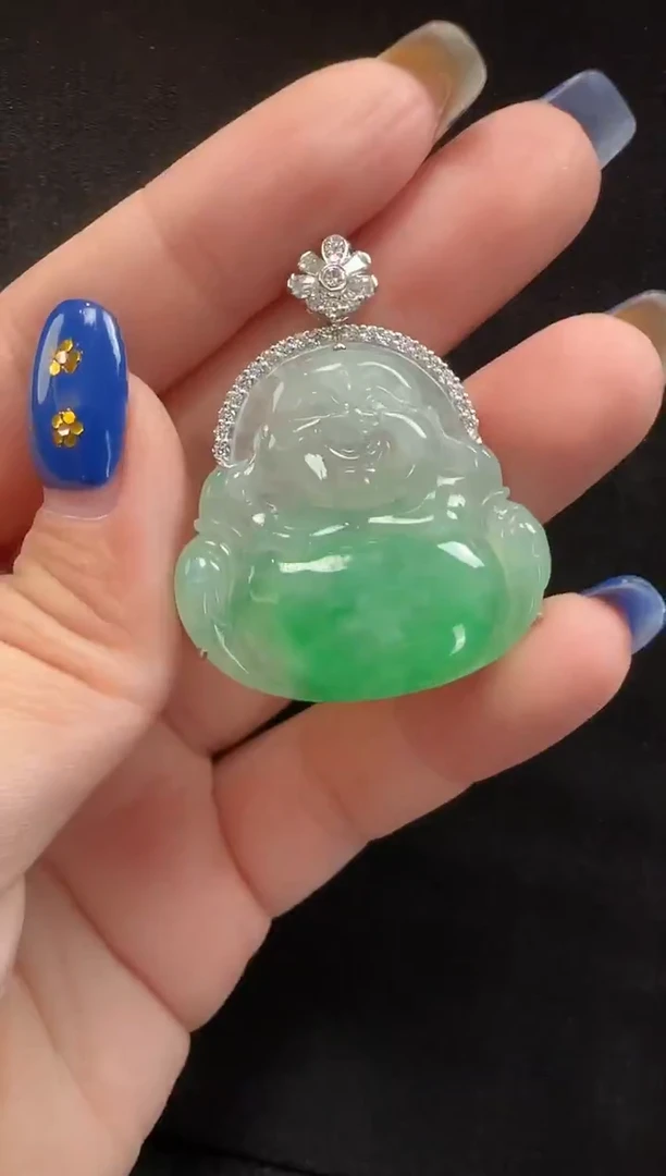 颈饰18K金镶嵌翡翠105玉佛一个