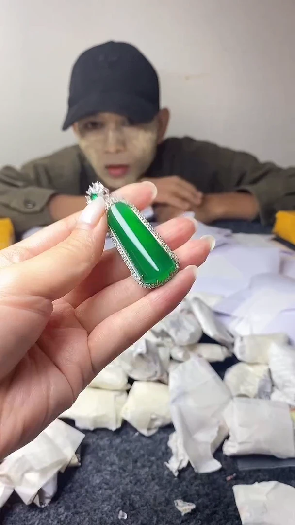 满色吊坠 所见即所得！