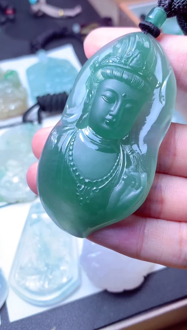 颈饰未镶嵌翡翠大****@天然A货翡翠