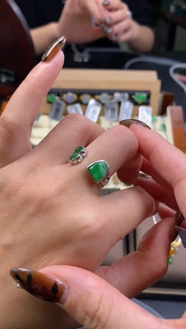 颈饰银S925镶嵌翡翠14035