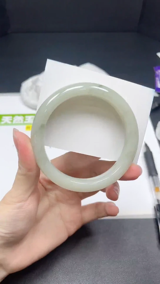石英质玉手镯未镶嵌076-