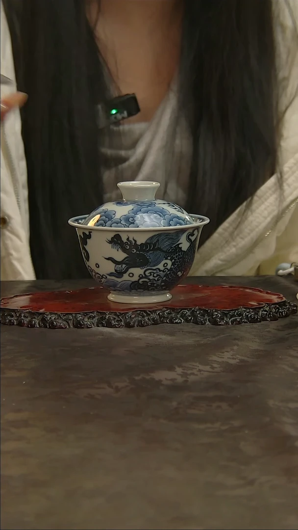 【闪购商品】青花手绘龙纹盖碗