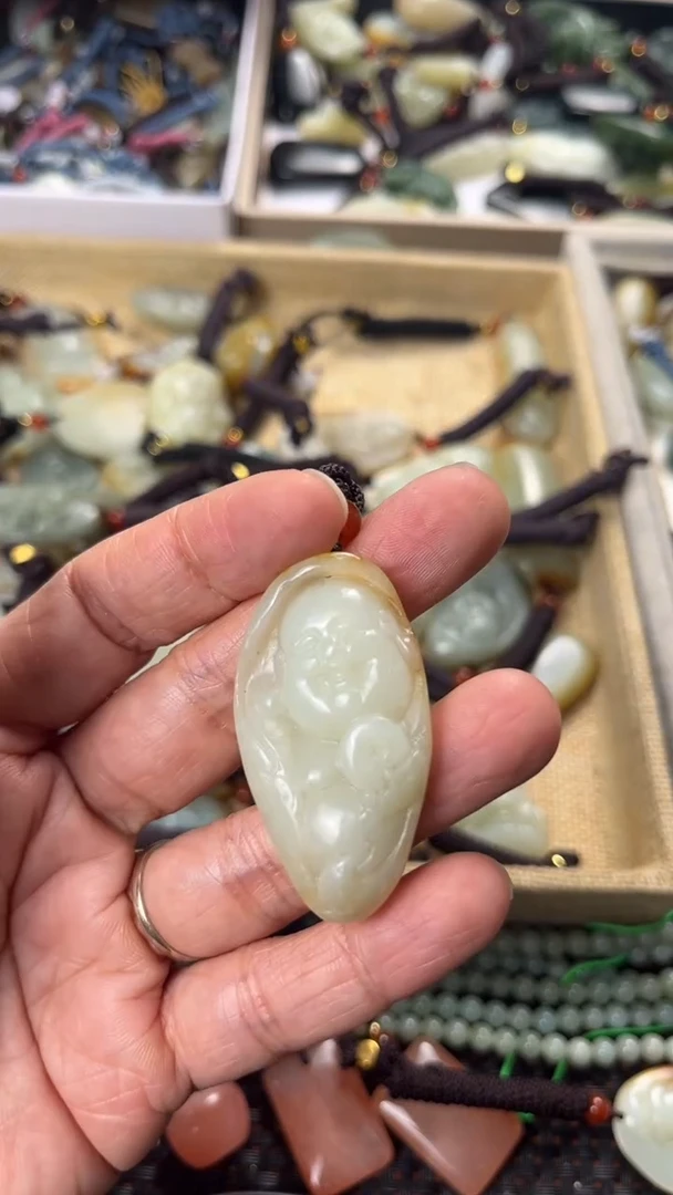 【闪购商品】和田玉颈饰未镶嵌多样性发货没有证书拍一发一有瑕