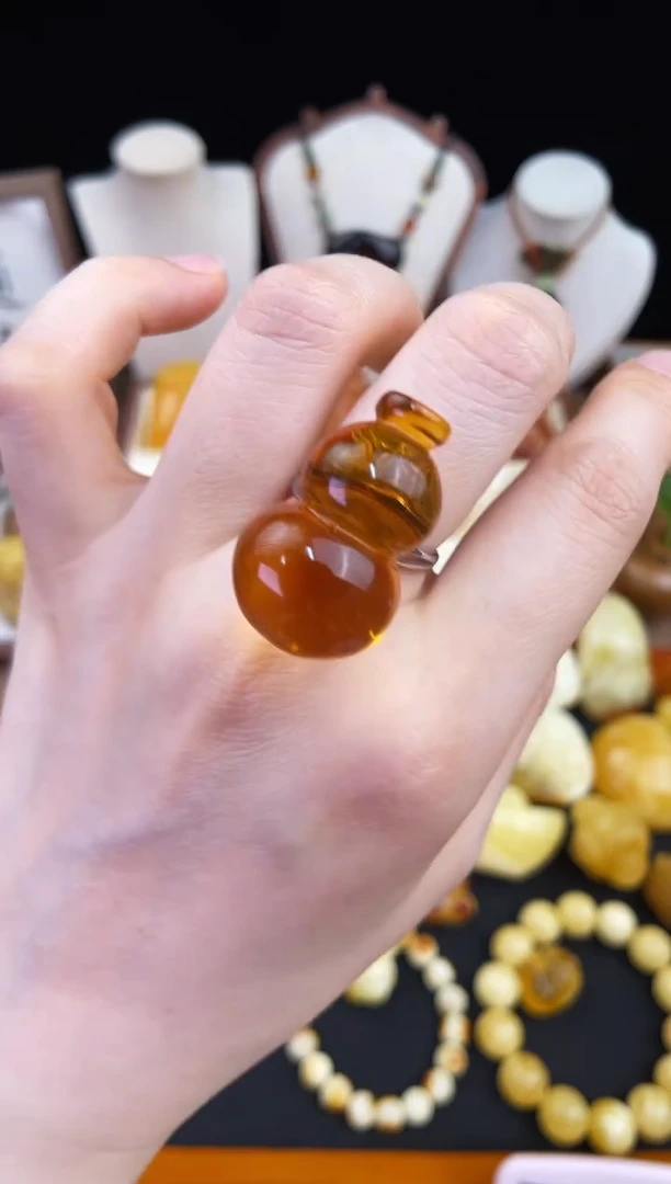 琥珀未镶嵌珠宝奇石柒月