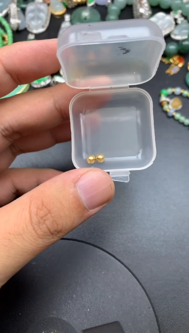 颈饰18K金镶嵌翡翠成****?金珠4mm