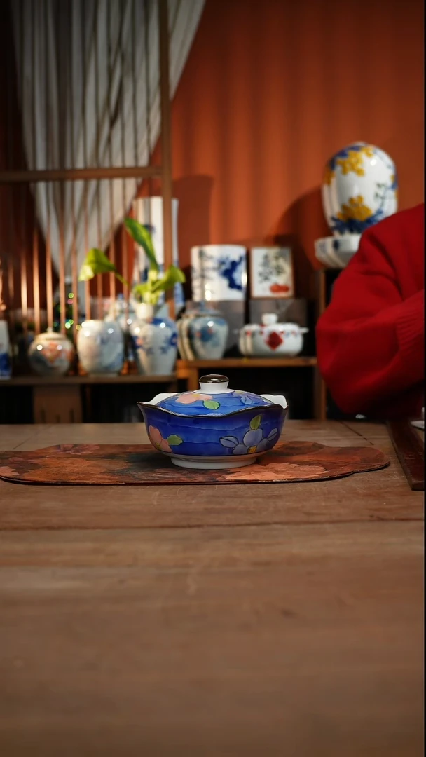 当代高温釉下彩手绘陶瓷餐具