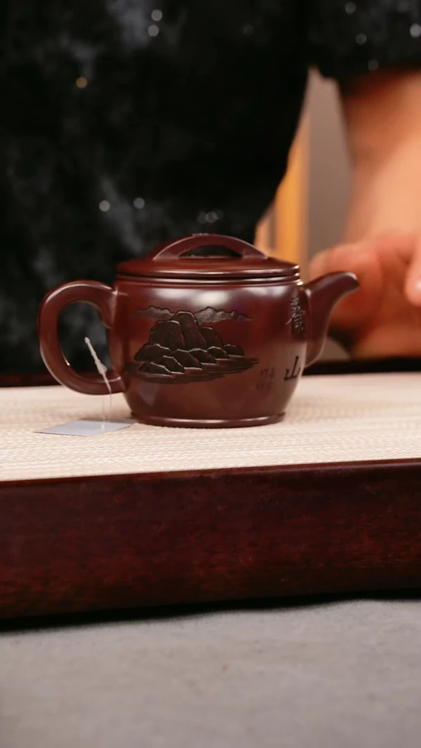 茶壶紫砂石红 汉瓦 观山