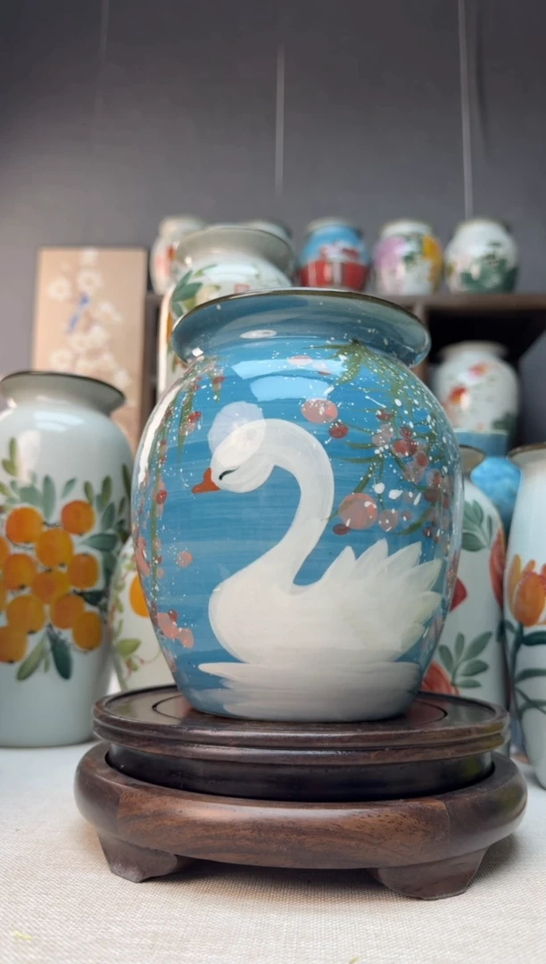 【闪购商品】瓶景德镇手绘陶瓷花瓶无孔高18口13左右