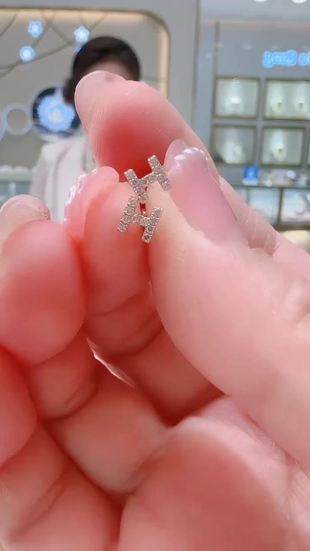 耳饰18K金镶嵌合成立方氧化锆耳饰