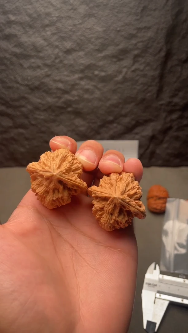 吊坠文玩核桃血麒麟 13号