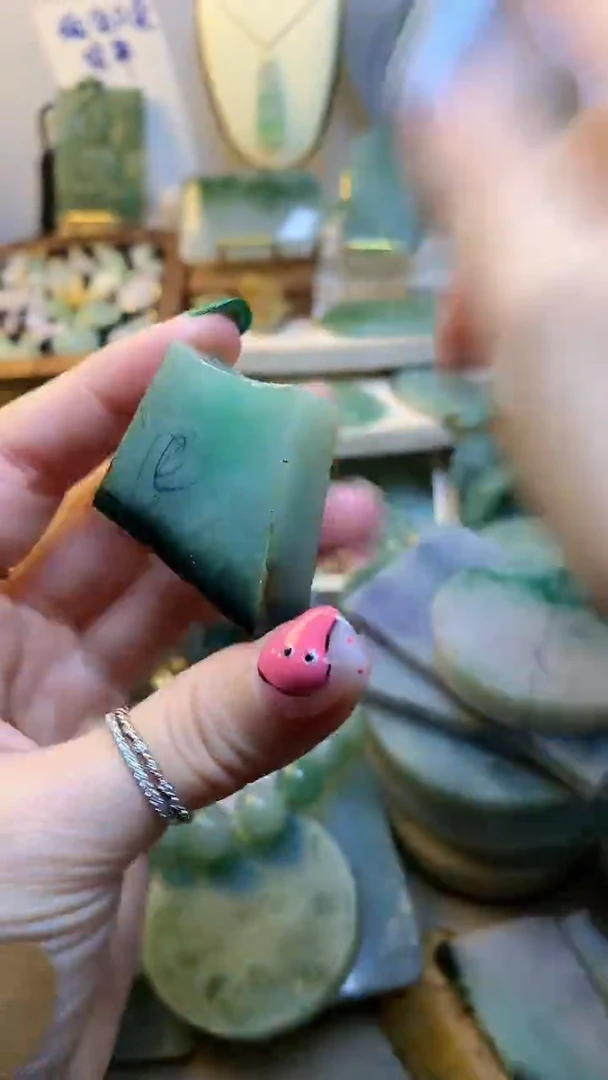未镶嵌挂件翡翠缅甸A货翡翠，没有运费险