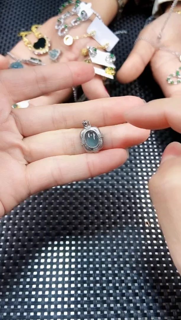 【闪购商品】翡翠吊坠(不含链)未镶嵌111111111