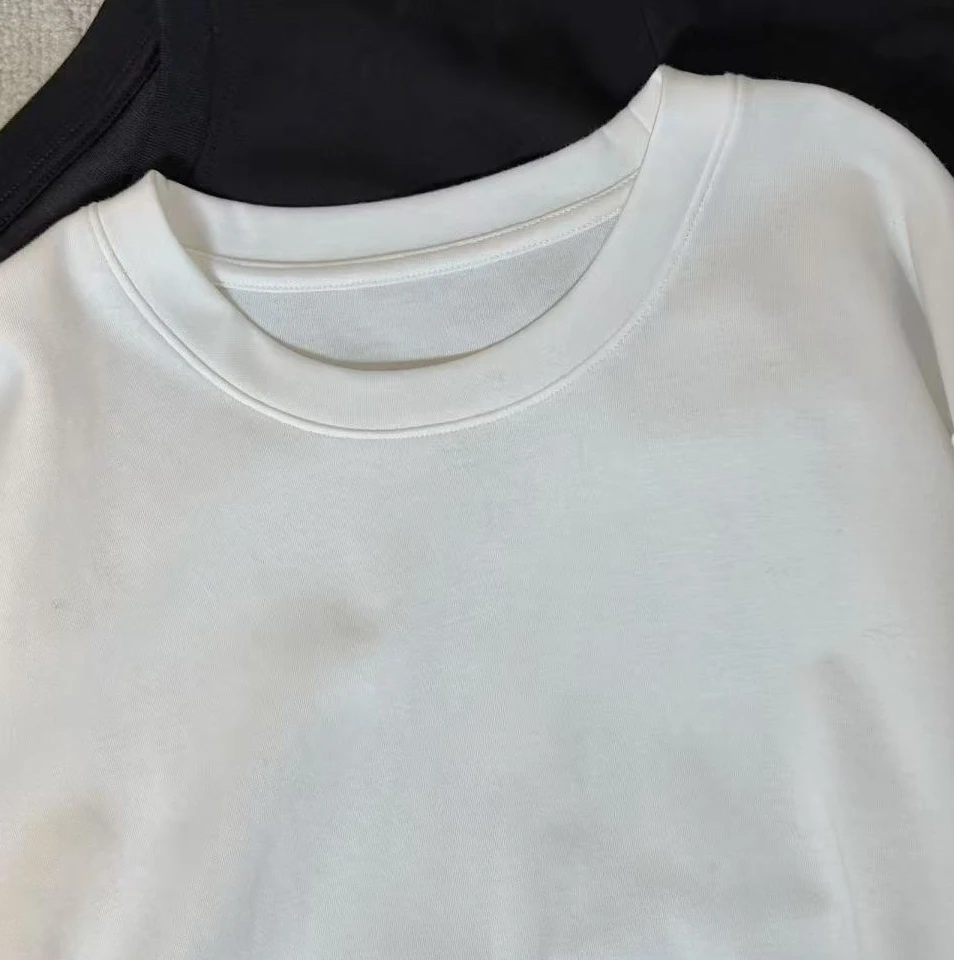 谢美丽-精选盘扣设计感圆领常规T恤