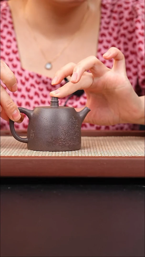 茶壶紫砂大水潭天青汉铎刻绘山水160cc朱启华