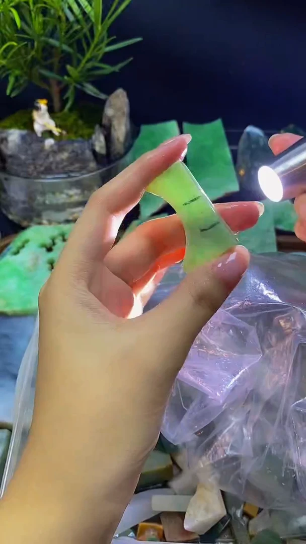 翡翠裸石天然缅甸翡翠a货