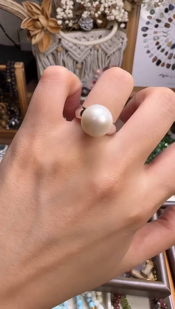 水晶摆件未镶嵌戒指