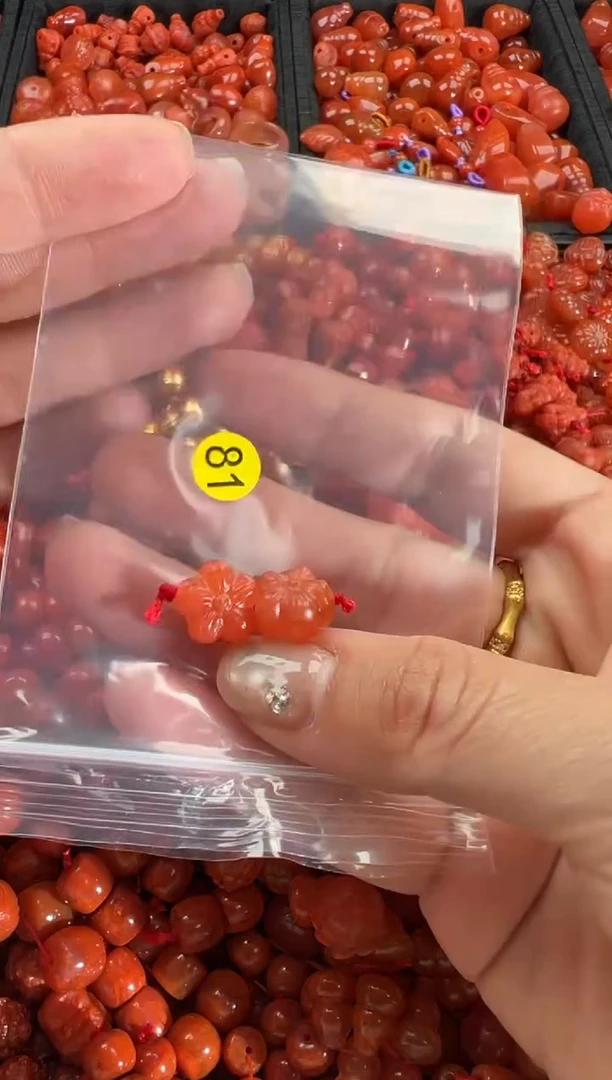 【闪购商品】南红玛瑙颈饰未镶嵌1