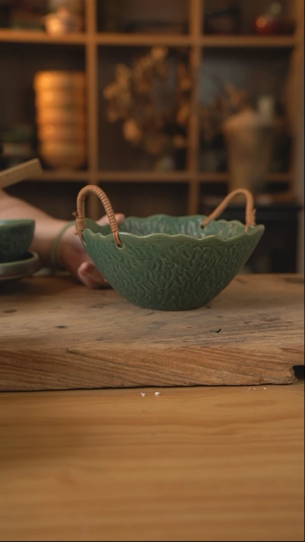 荷叶绿色的8英寸麻绳花边垂纹汤碗
