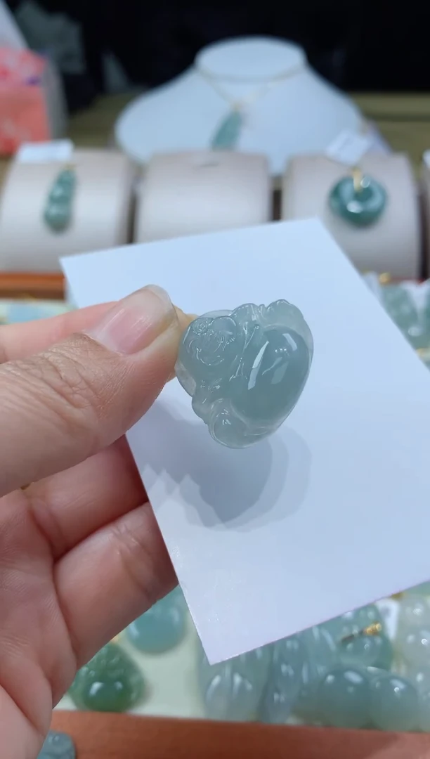 【闪购商品】翡翠颈饰18K金镶嵌 天然A货翡翠挂件