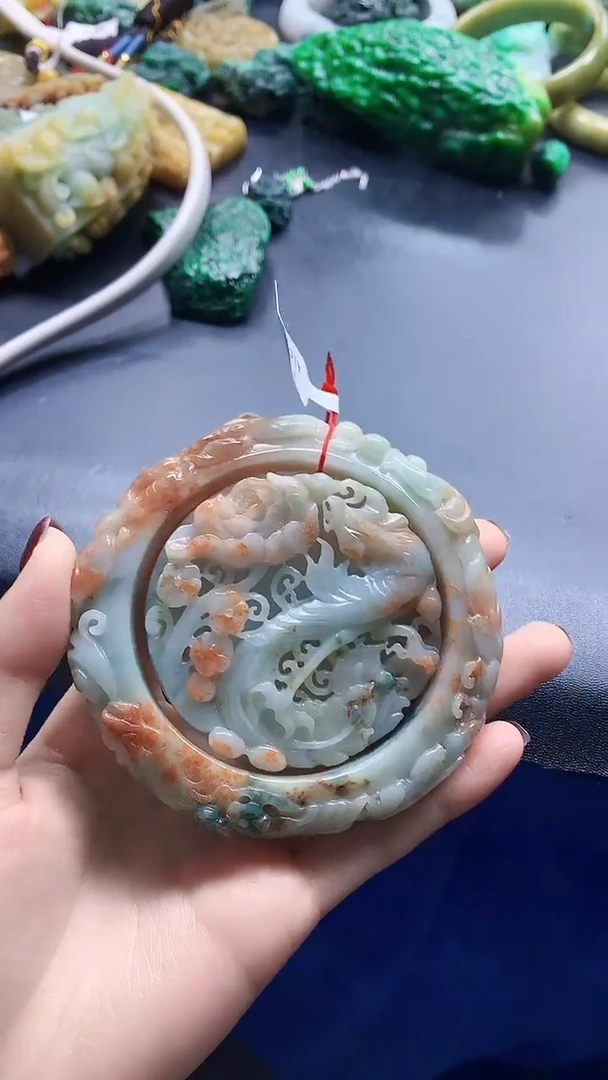 颈饰未镶嵌翡翠小*?天然缅甸a货翡翠