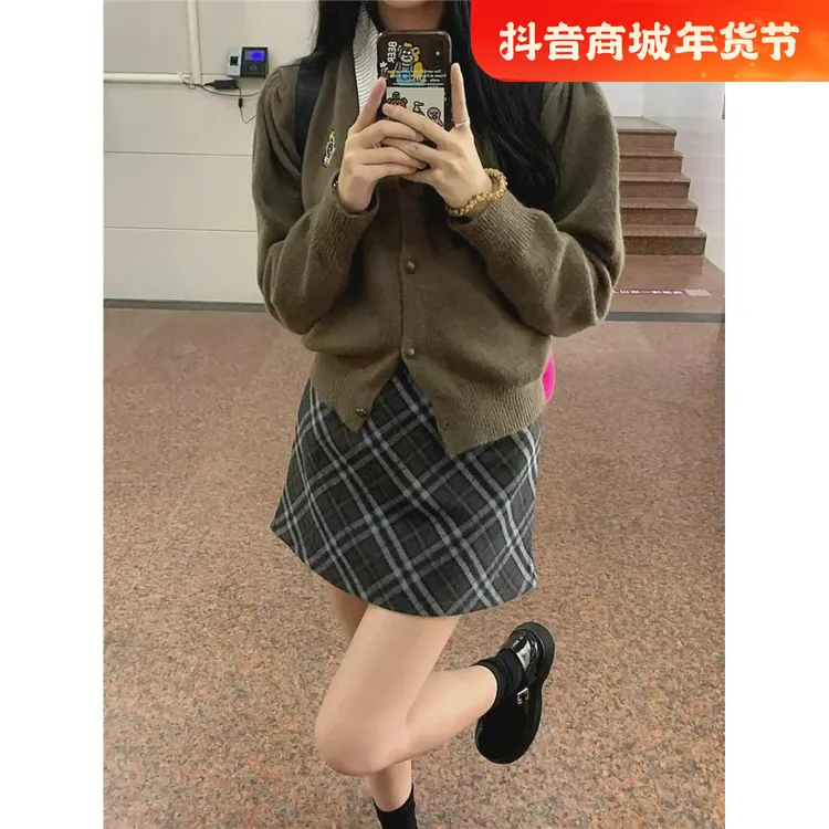 高腰半身裙女小个子2025新款夏今年流行爆款jk气质格子a字短裙子