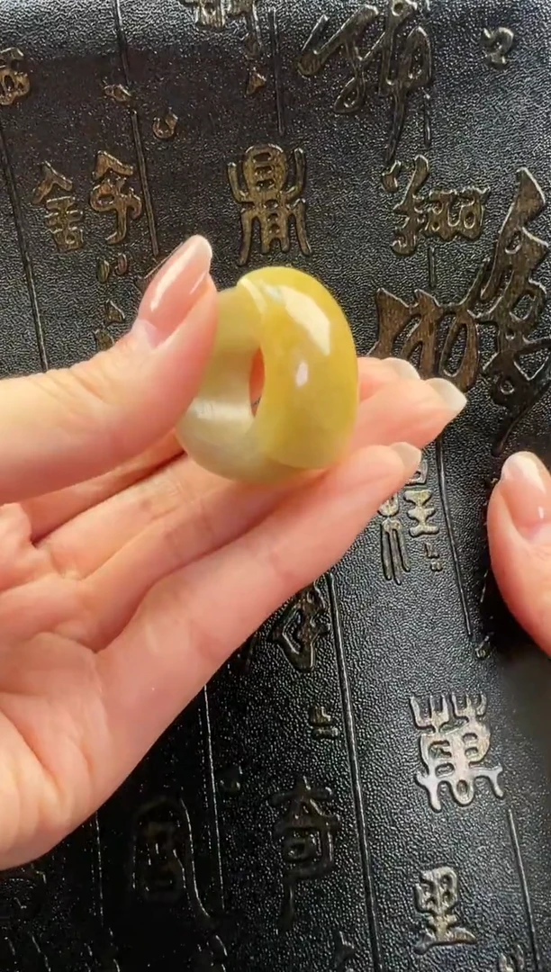 【闪购商品】翡翠挂件未镶嵌翡翠