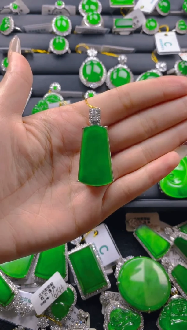 【闪购商品】翡翠颈饰银S925镶嵌11111111