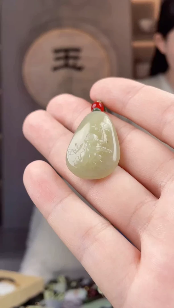 颈饰未镶嵌和田玉拍一发一，多样性发货