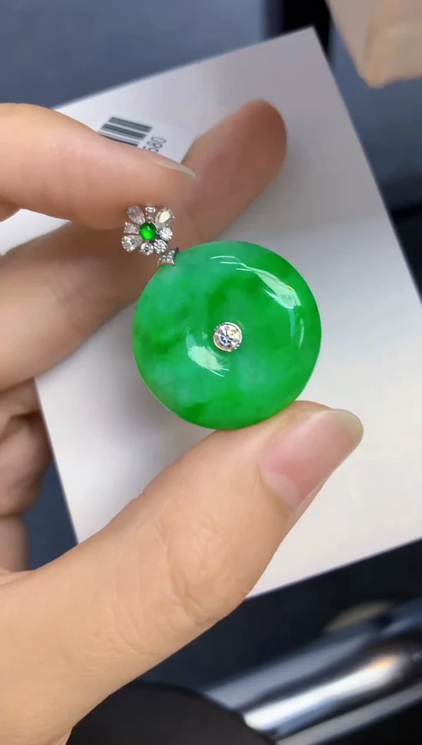 颈饰18K金镶嵌翡翠天然缅甸A货翡翠百元以上9元证书费自理