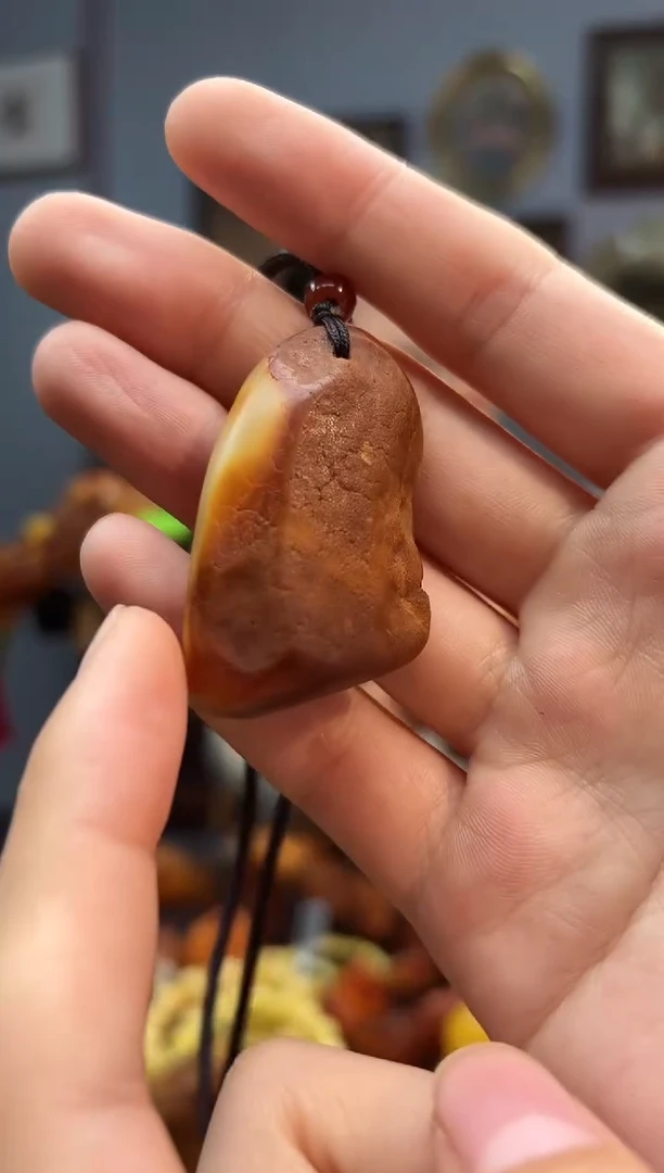 琥珀颈饰未镶嵌吊坠