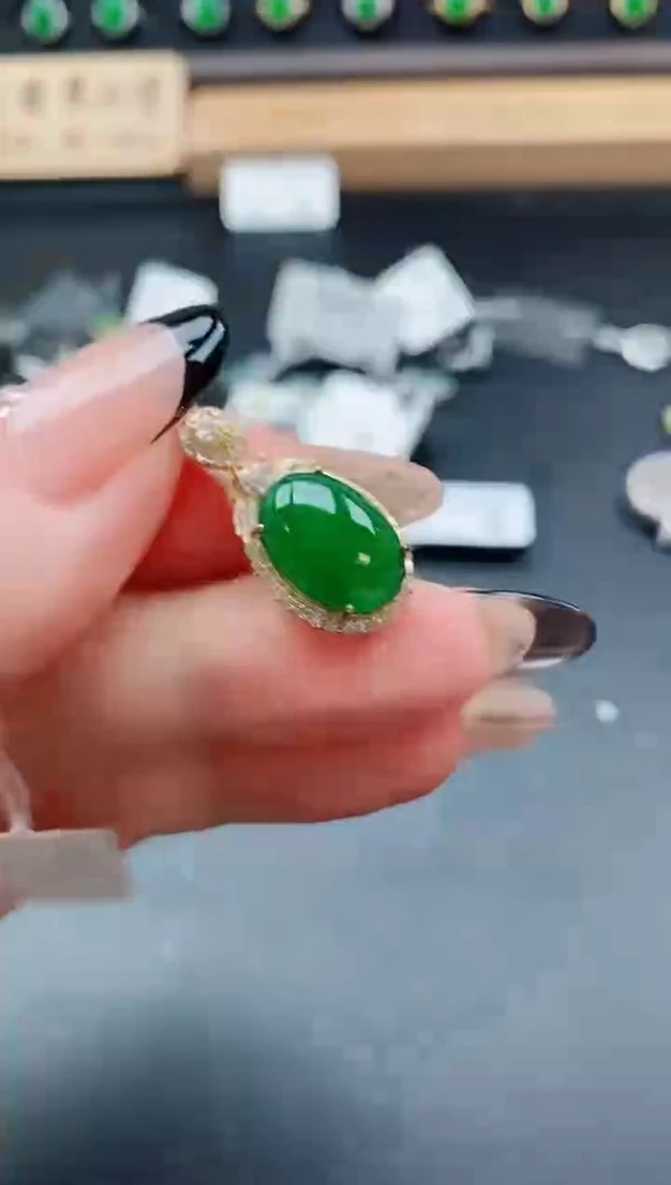 吊坠(赠链)银S925镶嵌翡翠1