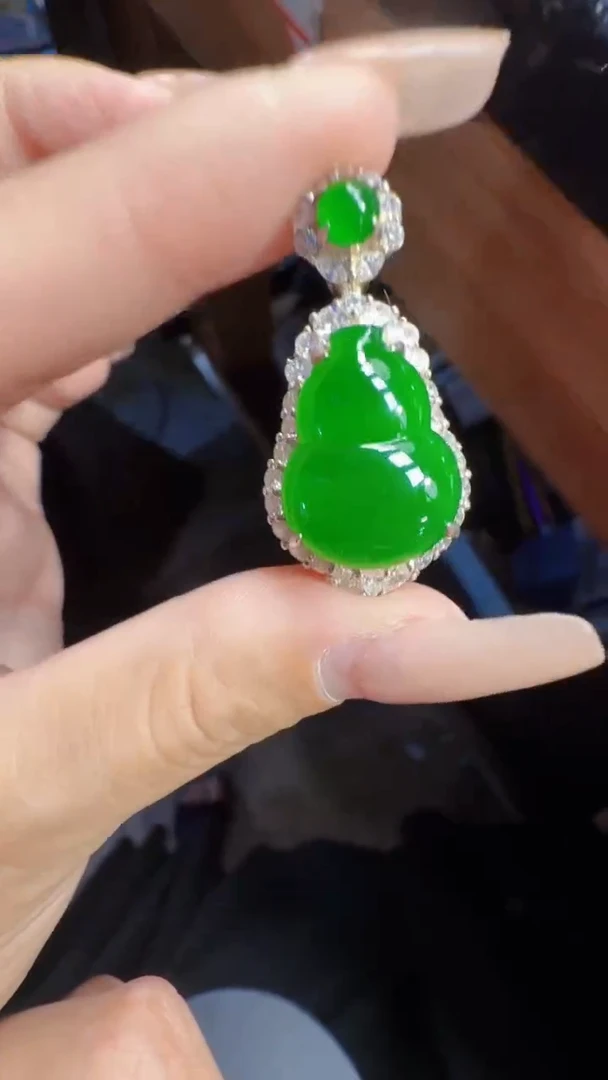 未镶嵌定制翡翠翡翠A货有轻微色差属于正常现象，葫芦多样性发货1