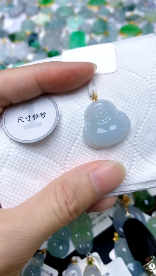 颈饰18K金镶嵌翡翠天然A货翡翠