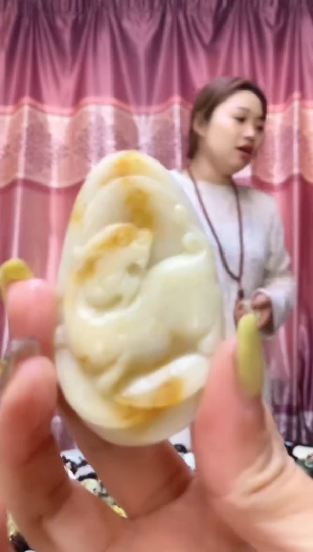 未镶嵌岫玉吊坠