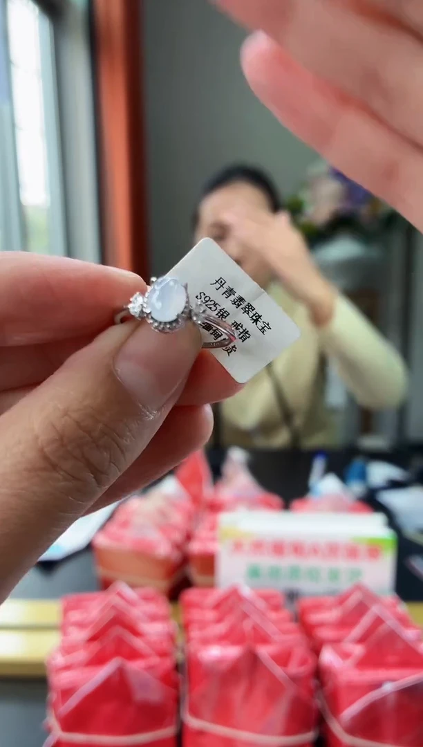 颈饰银S925镶嵌翡翠1111111111