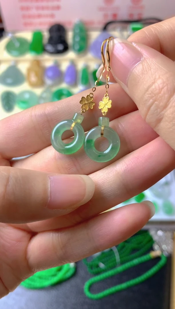 18K金镶嵌翡翠耳饰羽*萍耳饰