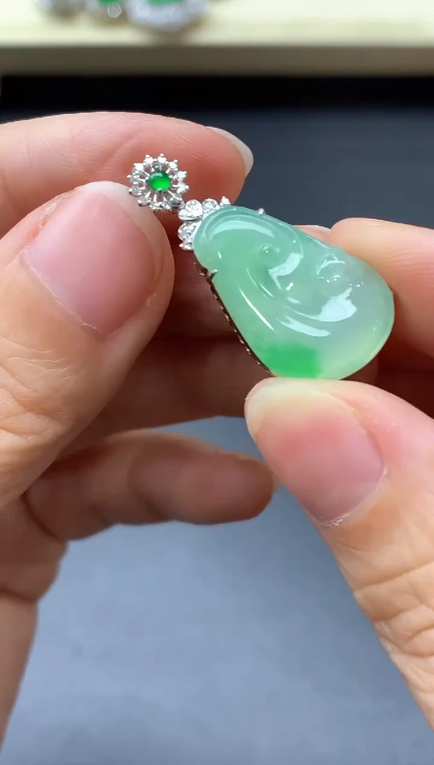 颈饰18K金镶嵌翡翠524-中国好珍宝