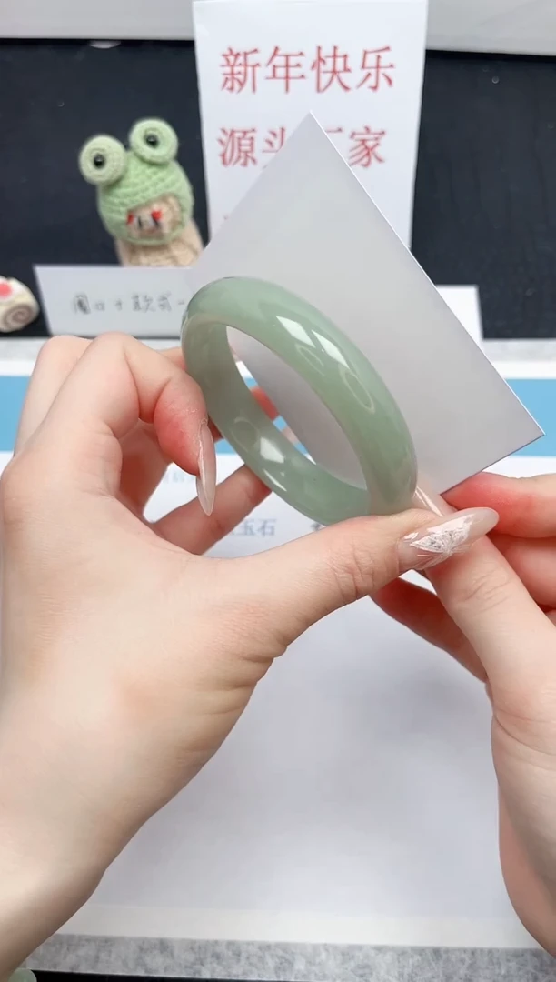 【闪购商品】石英质玉手镯未镶嵌43-58