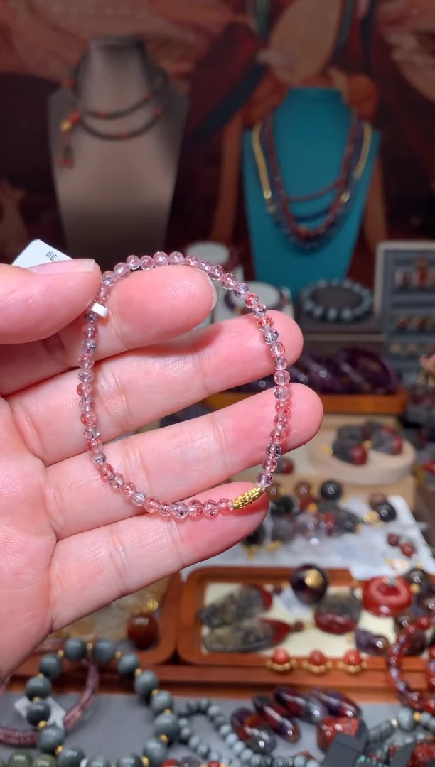 18K金镶嵌珠宝半成品水晶金草莓手串