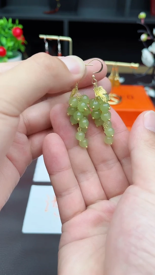 东陵石银S925镶嵌耳饰229000